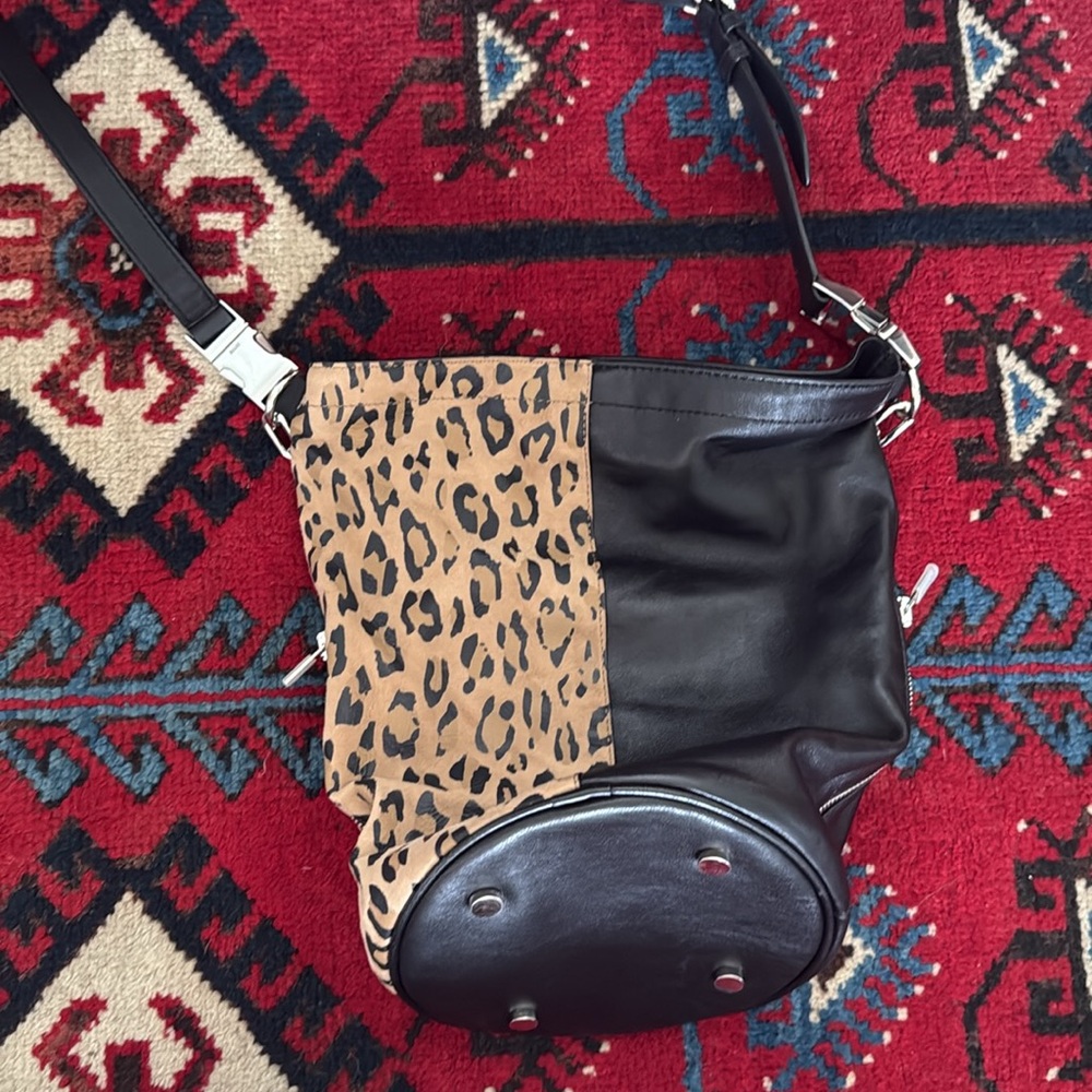 ALEXANDER WANG ATTICA BUCKET BAG CHAIN LEOPARD NWT - Picture 2 of 8
